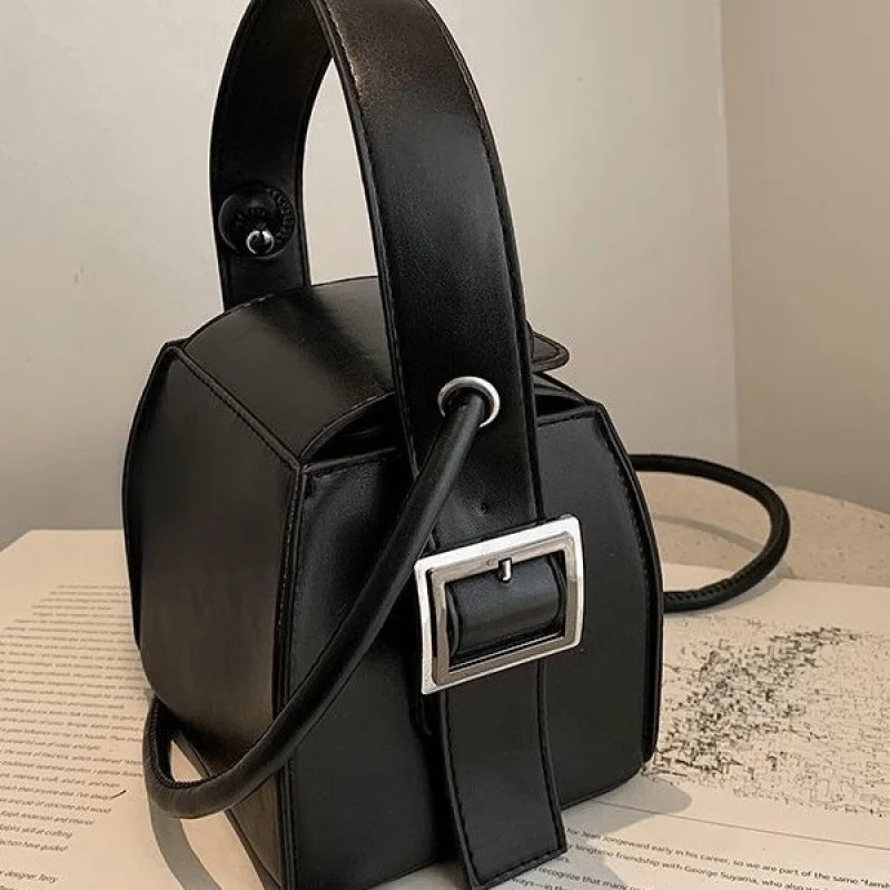 High Quality Handheld Shoulder Bag for Women Ins Stylish Uncommon Designed Box Small Square Bag Fashionable Phone Pouch