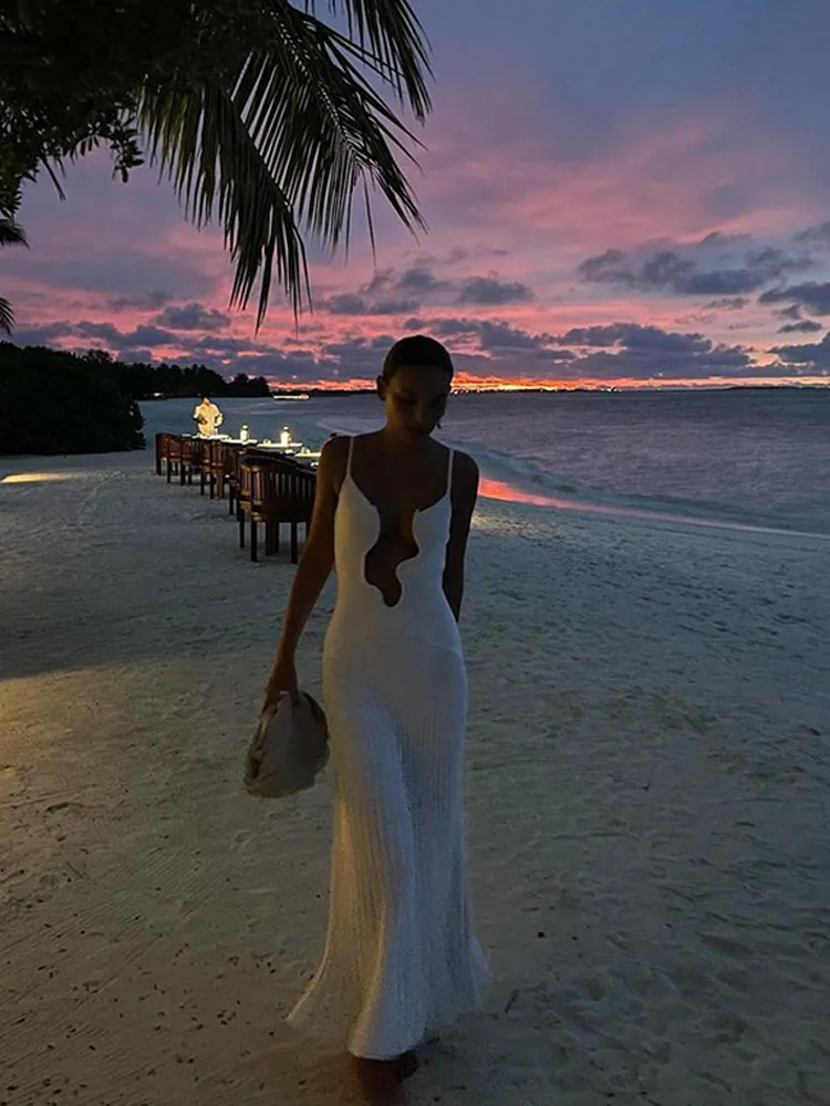 2024 Elegant Cut Out White Long Dress For Women Fashion Patchwork Pleated Backless Sling Dresses Lady New Holiday Beach Robes 3