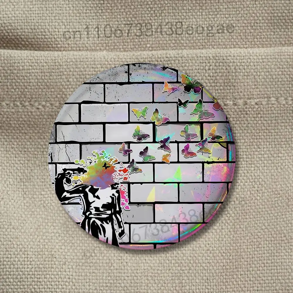 Street Graffiti Art Round Cosplay Pin - Unique Collector's Brooch Souvenir Badge Gift