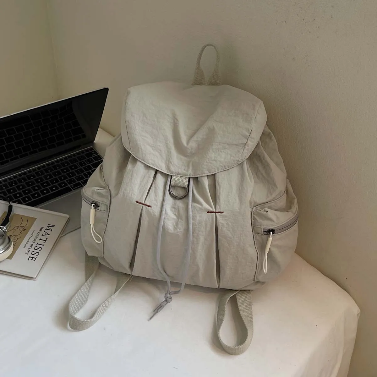 Lightweight Commuter Backpack for Women, Suitable for Outdoor Hiking, Large Capacity, Lightweight, Mommy Backpack for Walking with Kids, Hiking, Shopping, and Mountain Climbing