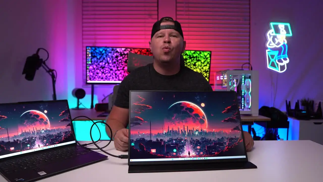 UPERFECT モバイルモニター 18インチ 2K 144Hz Amazon.co.jp: UPERFECT モバイルモニター 18インチ 2K 100%DCI