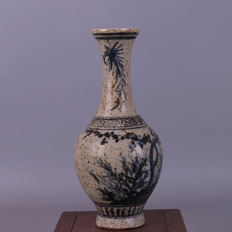 Ming blue and white chrysanthemum picture vases antique antiques do old antique porcelain collection all hand-made old goods pieces decoration Baby Name: Ming blue and white bamboo vase Baby specifications: height 21 cm diameter 4.8 cm bottom diameter 5 cm belly diameter 9.5 cm • Colma.do™ • 2023 •