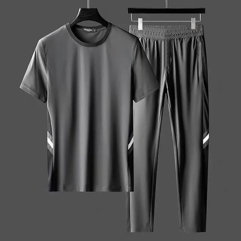 

Summer Men Casual Sports Suit T-shirt + Pants Two Pieces Set Thin Quick Drying Ice Silk Suit Breathable Sweatpants 2 Piece Set