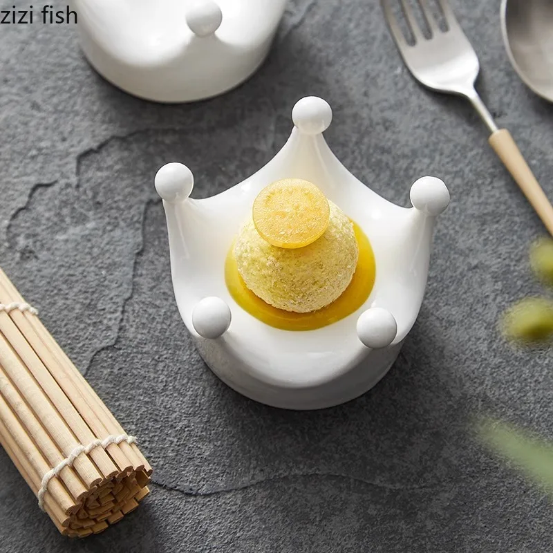 Creative Crown Shaped Ceramic Dim Sum Plate Dessert Dish Sushi Dish Restaurant Molecular Cuisine Display Tableware