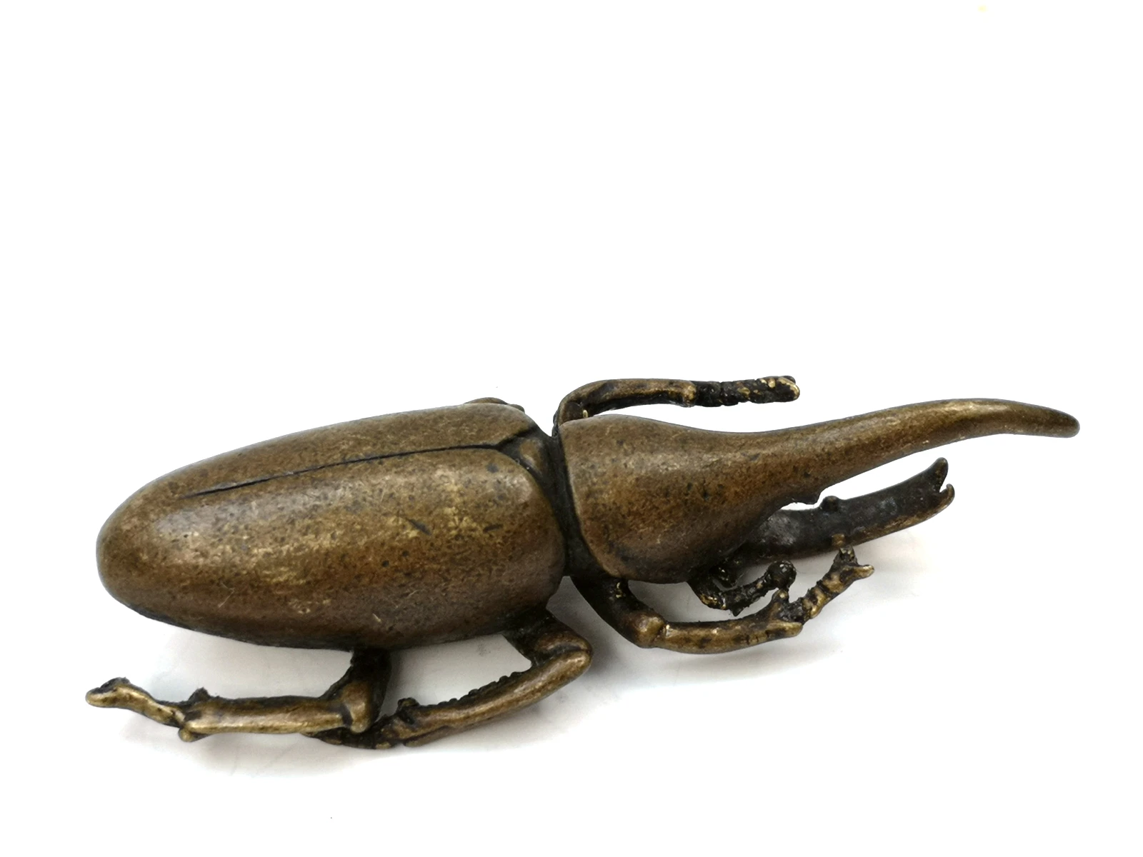 

YIZHU CULTUER ART Collection China Old Bronze Carved Charming Beetle Statue Pendant Or Paperweight Gift