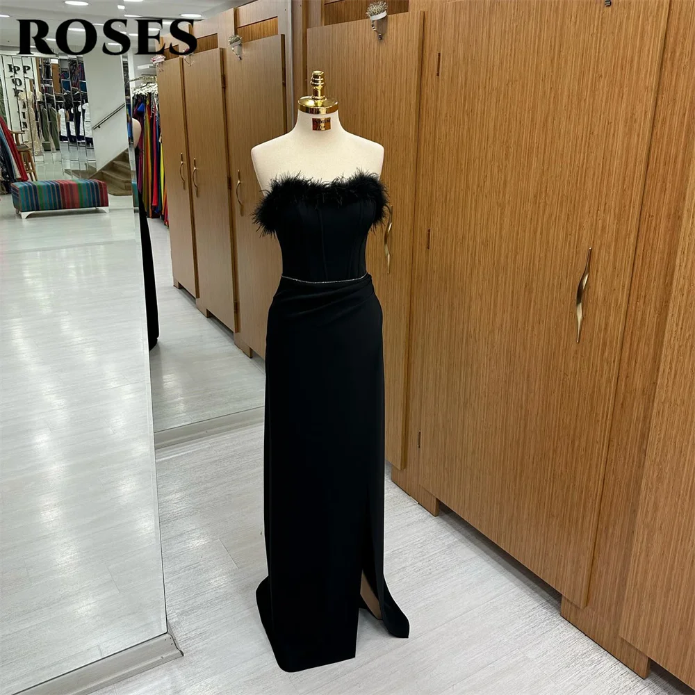 

ROSES Black Evening Dress Sweetheart Sleeveless Prom Dress With Feathers Beading Party Dress Side Split Mermaid Satin فستان سهرة