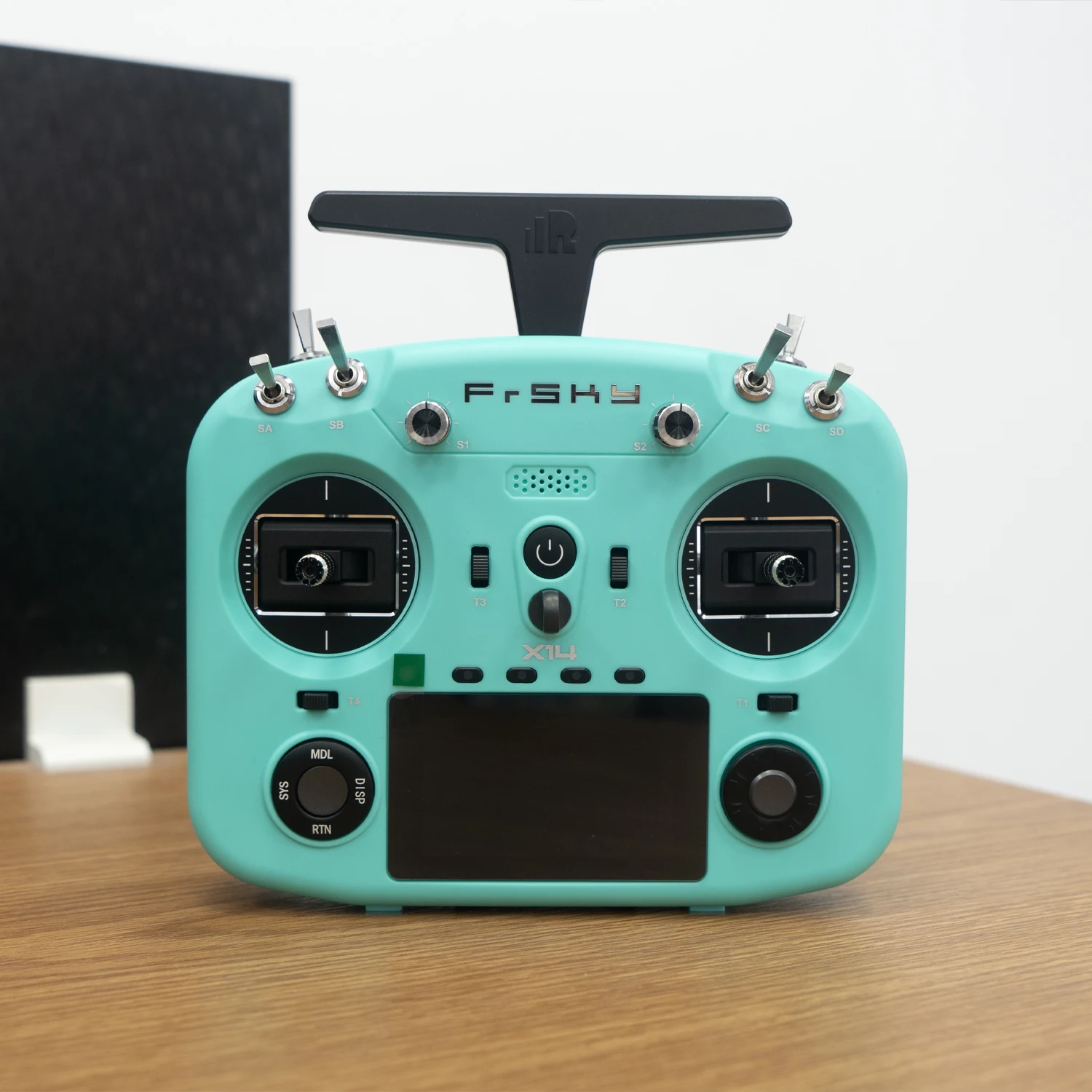 Récepteur RC X14 2.4GHz 6CH vert avec étiquette - Achetez pour votre modèle RC