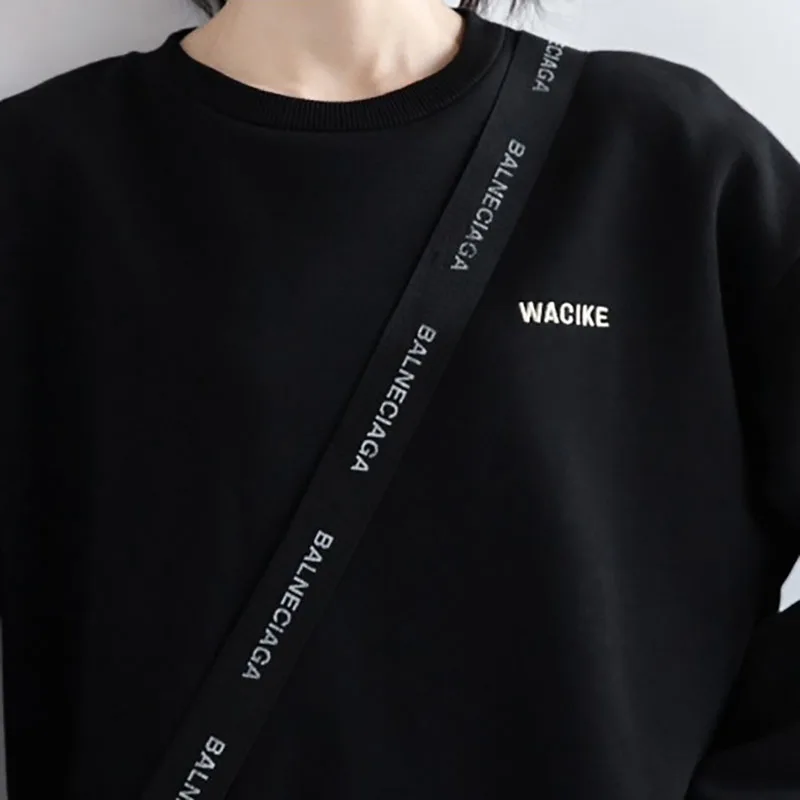 Рисунок 6 - Sandro Rivers Черный пуловер с