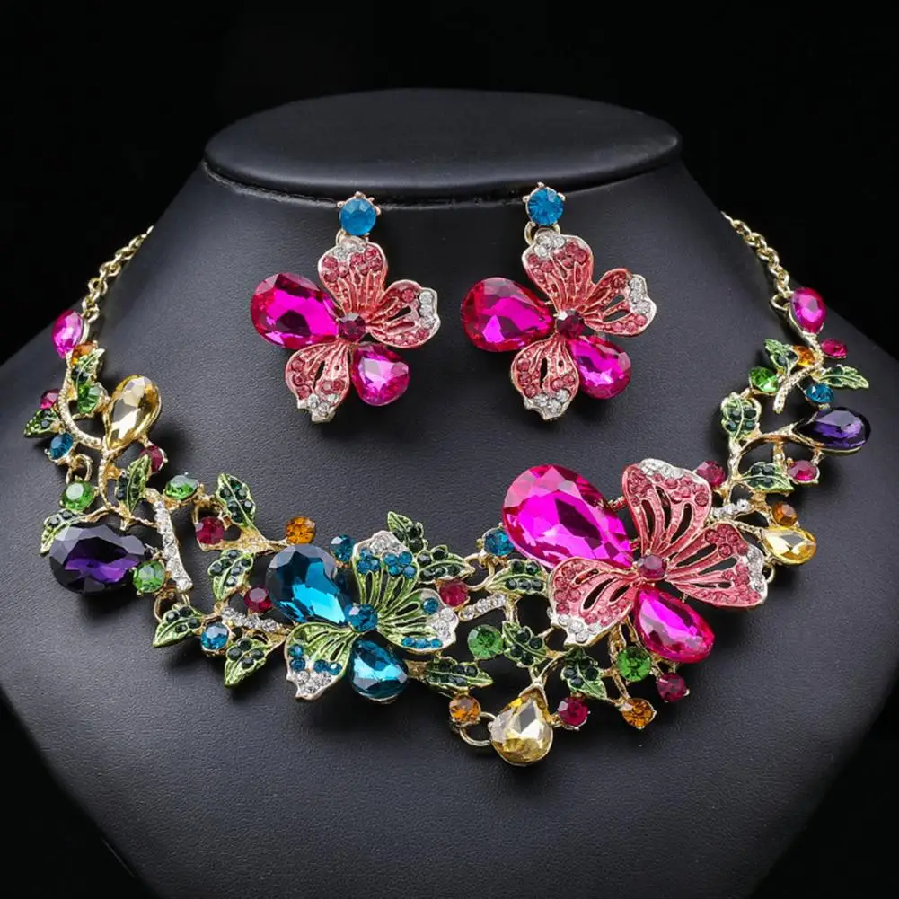 Curvy U Floral AD Necklace set with Earrings