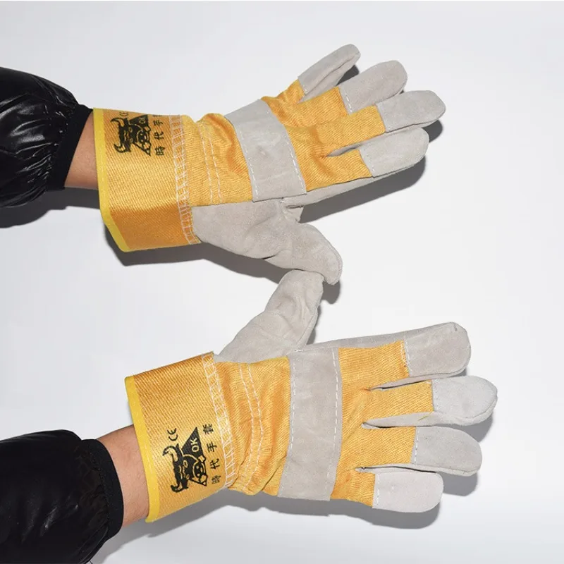 Welding gloves yellow cloth two-layer cowhide short welding gloves half leather labor protection welding gloves leather gloves 3