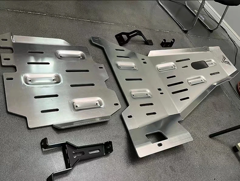 Off Road 4X4 Car Accessories Silver Color Steel Engine Guard Skid Plate Case Chassis Guard Board for Wrangler -