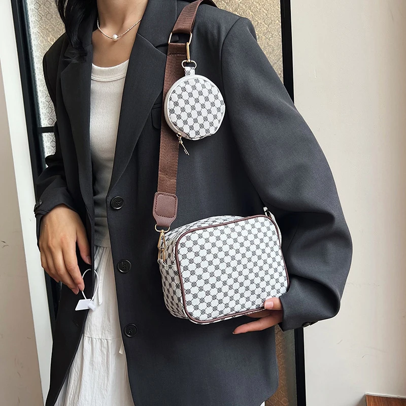 Women's Simple Casual Retro Shoulder Bag Fashionable Diagonal Cross Small Square Bag Large Capacity Mother and Child Bag