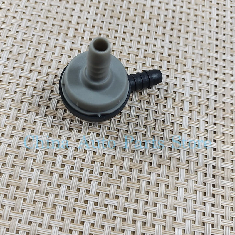 Engine Exhaust Valve Cover PCV Valve For Chevrolet Cruze Buick Excelle GT Opel Astra 55568437