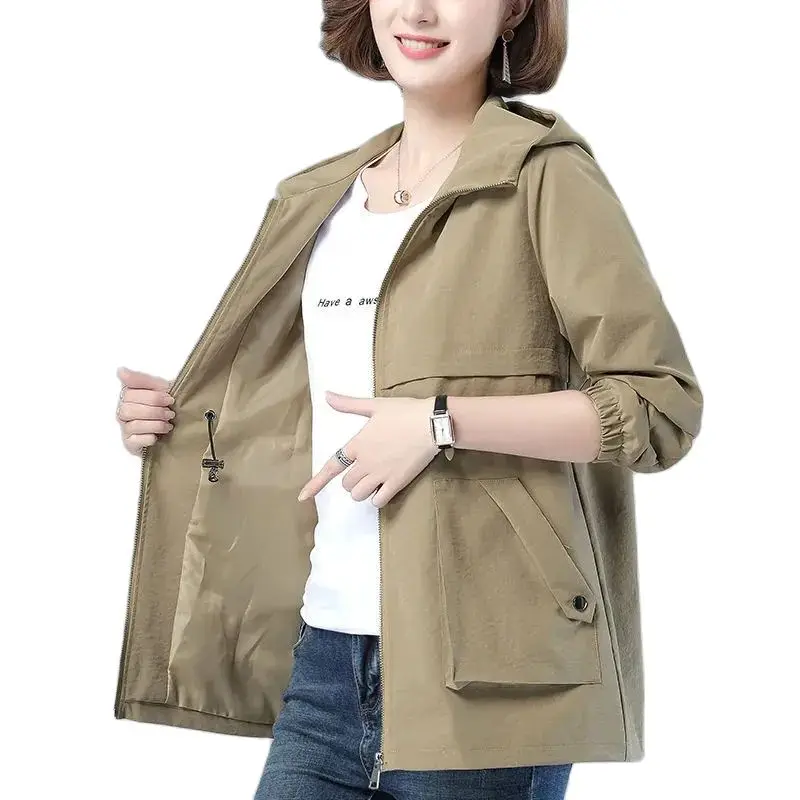 

Pocket Outwear Women Spring Autumn 2024 New Khaki Hooded Trench Coat Mother Fashion Plus Size 4XL Windbreaker Coat Female