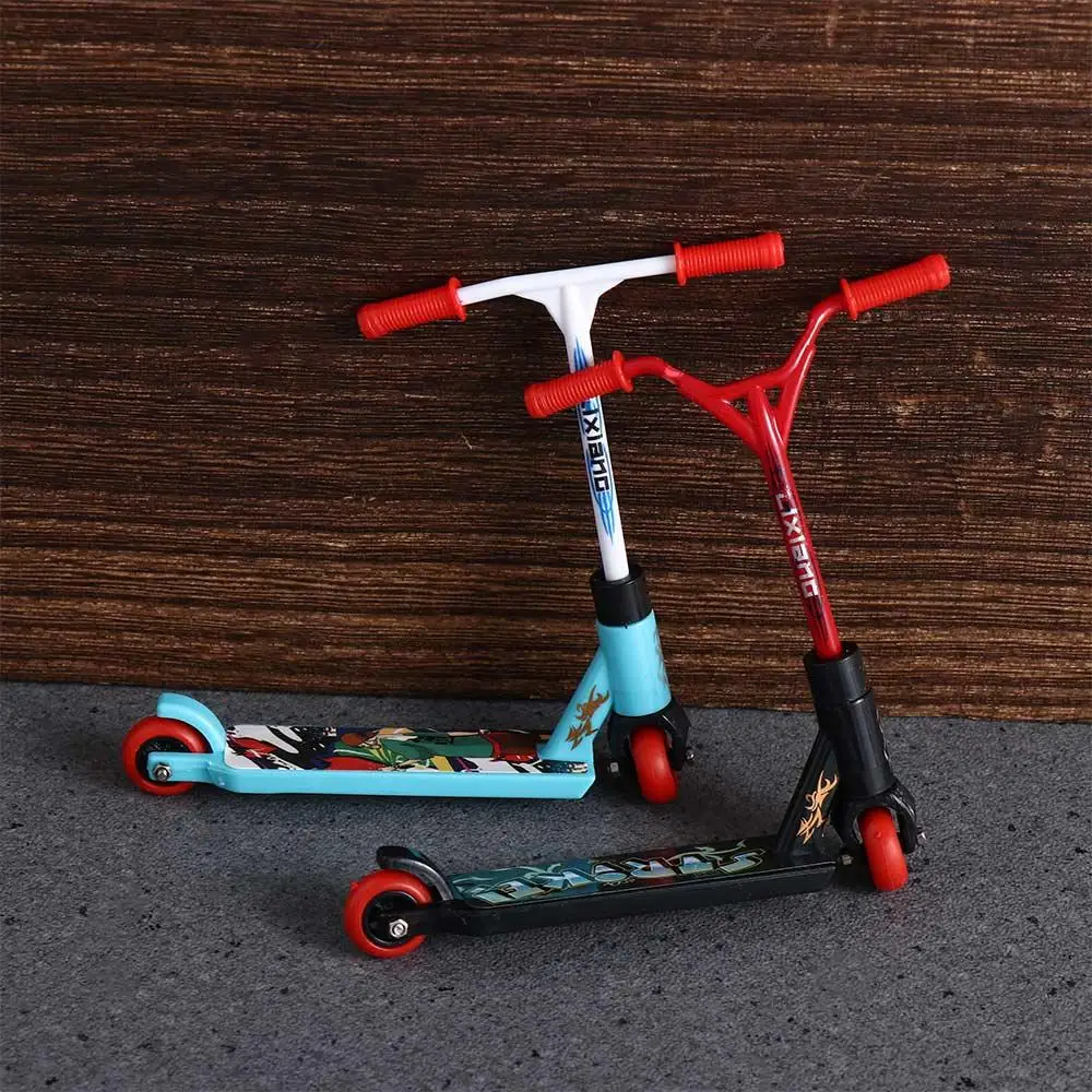 

Interactive Educational Finger Toys Two Wheel Children's Mini Finger Scooter Finger Scooter Mini Scooter Finger Skateboards