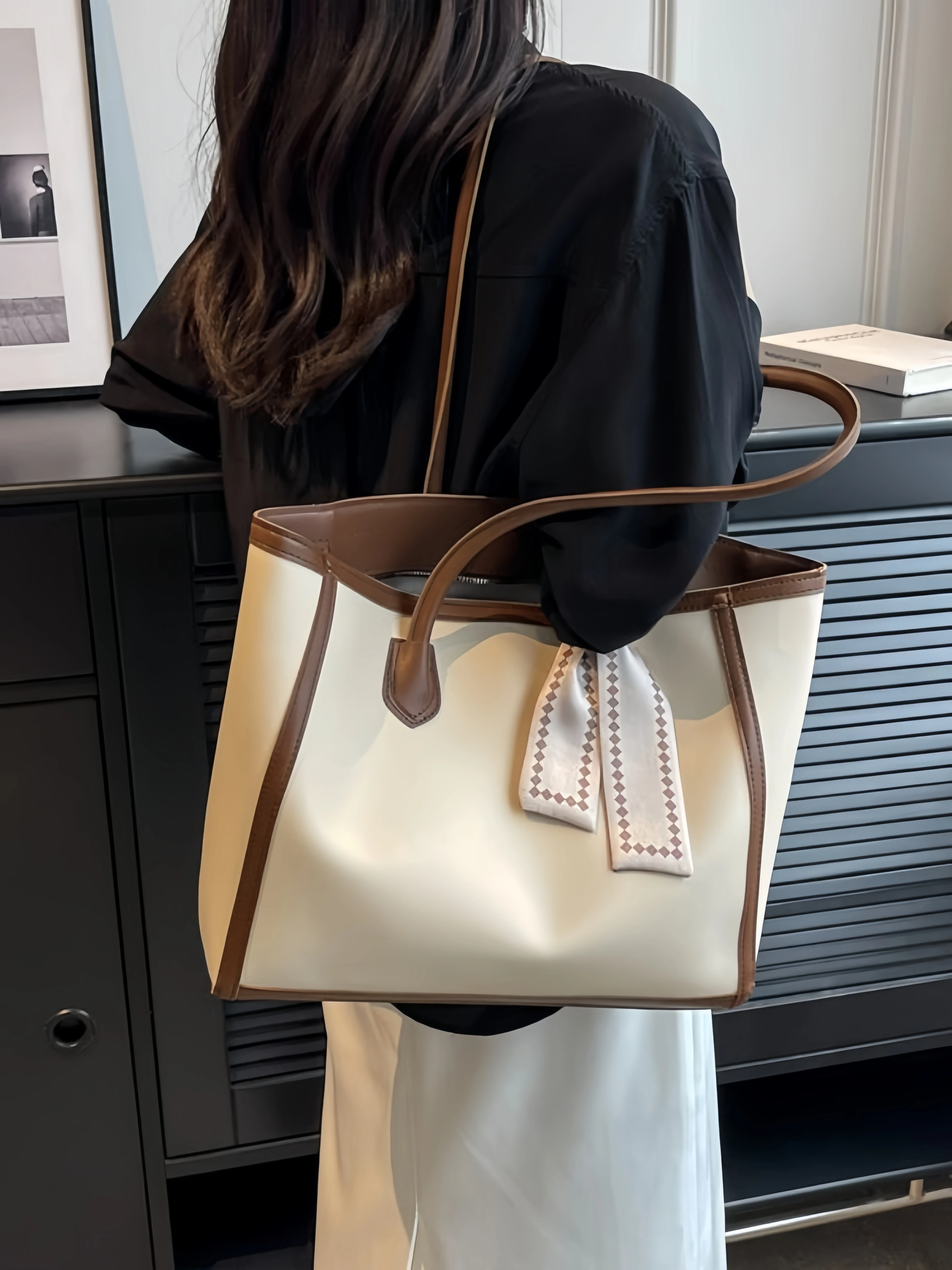 

Студенческая вместительная сумка для женщин, новинка 2024, Высококачественная дорожная сумка, модная универсальная сумка-тоут на одно плечо, сумка для покупок