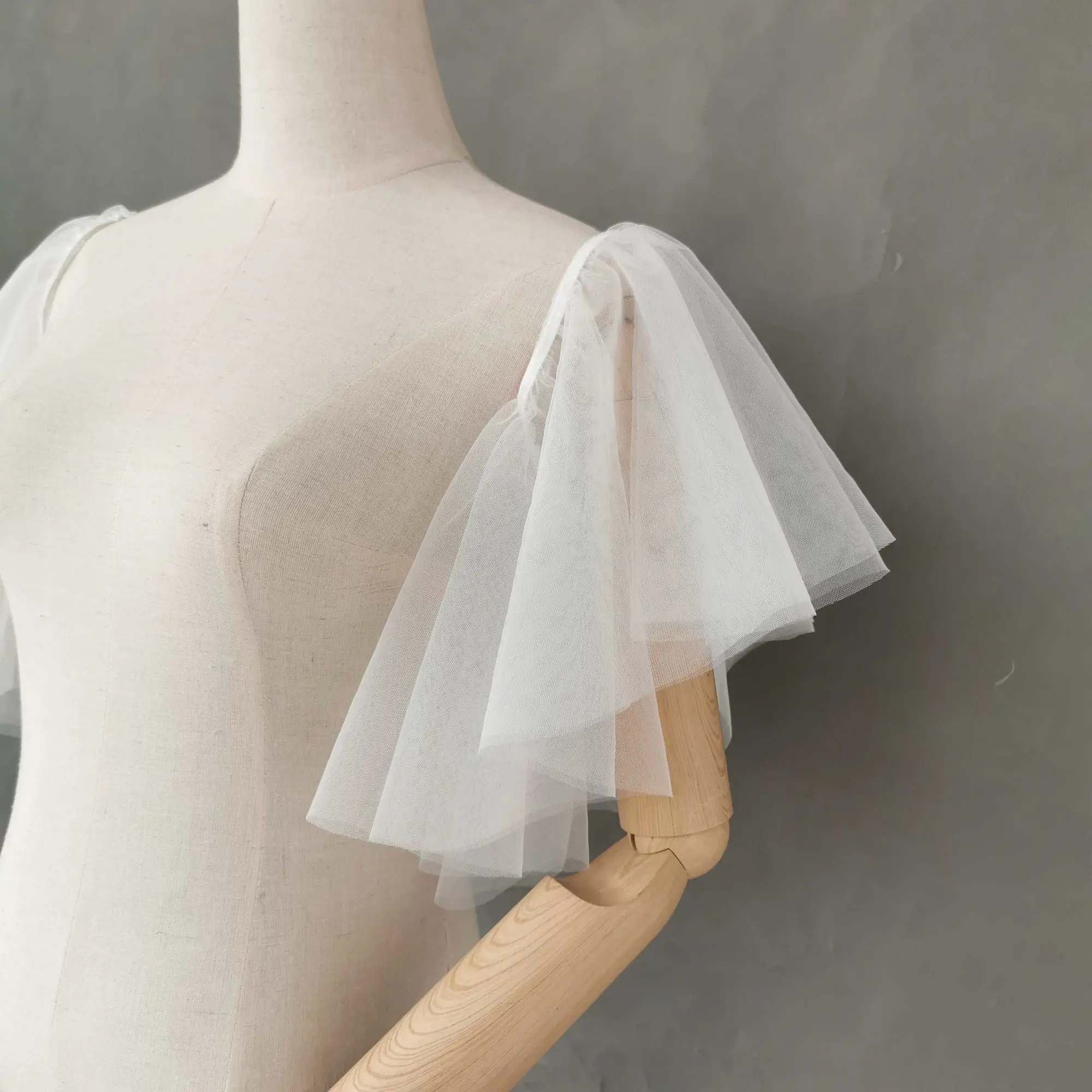 Mingli Tengda Wedding Accessories Removable Sleeves Elastic Tulle Soft Shawl Bride Flare Sleeves Custom Make Size And Color Cape