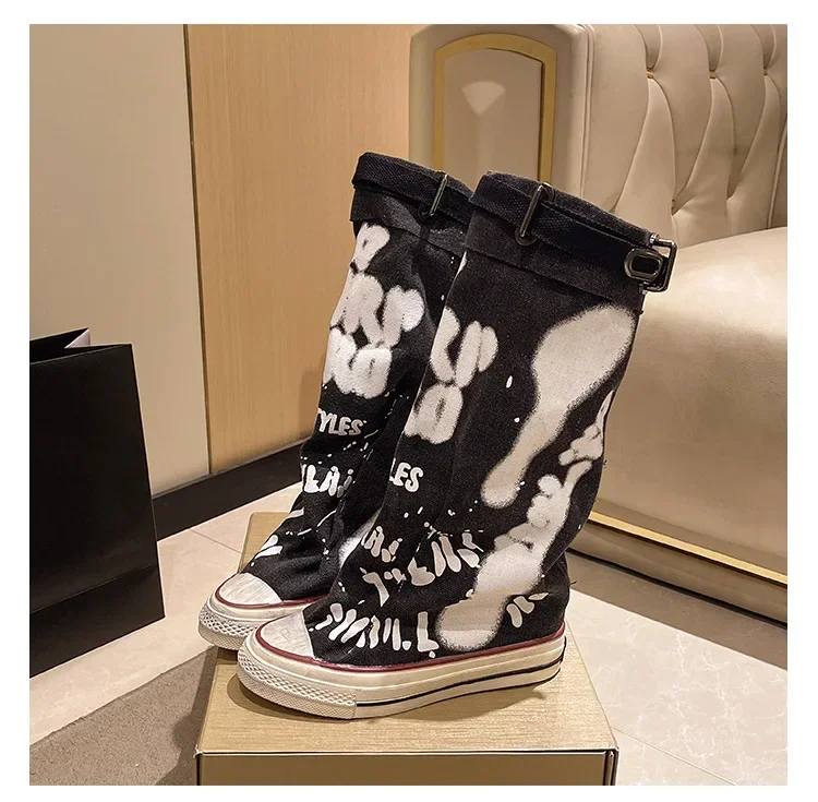 Graffiti Mid Calf Canvas Shoes 29