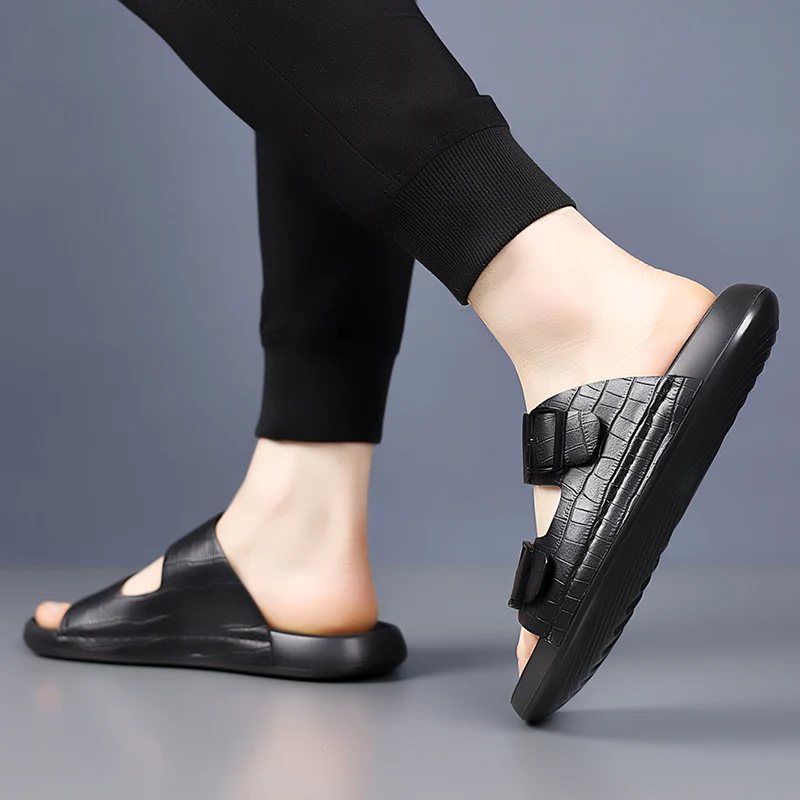 Summer Men Thick Bottom Slippers Leather High-quality Comfort Home Beach Vacation Slippers Casual Outdoor Breathable Beach Shoes