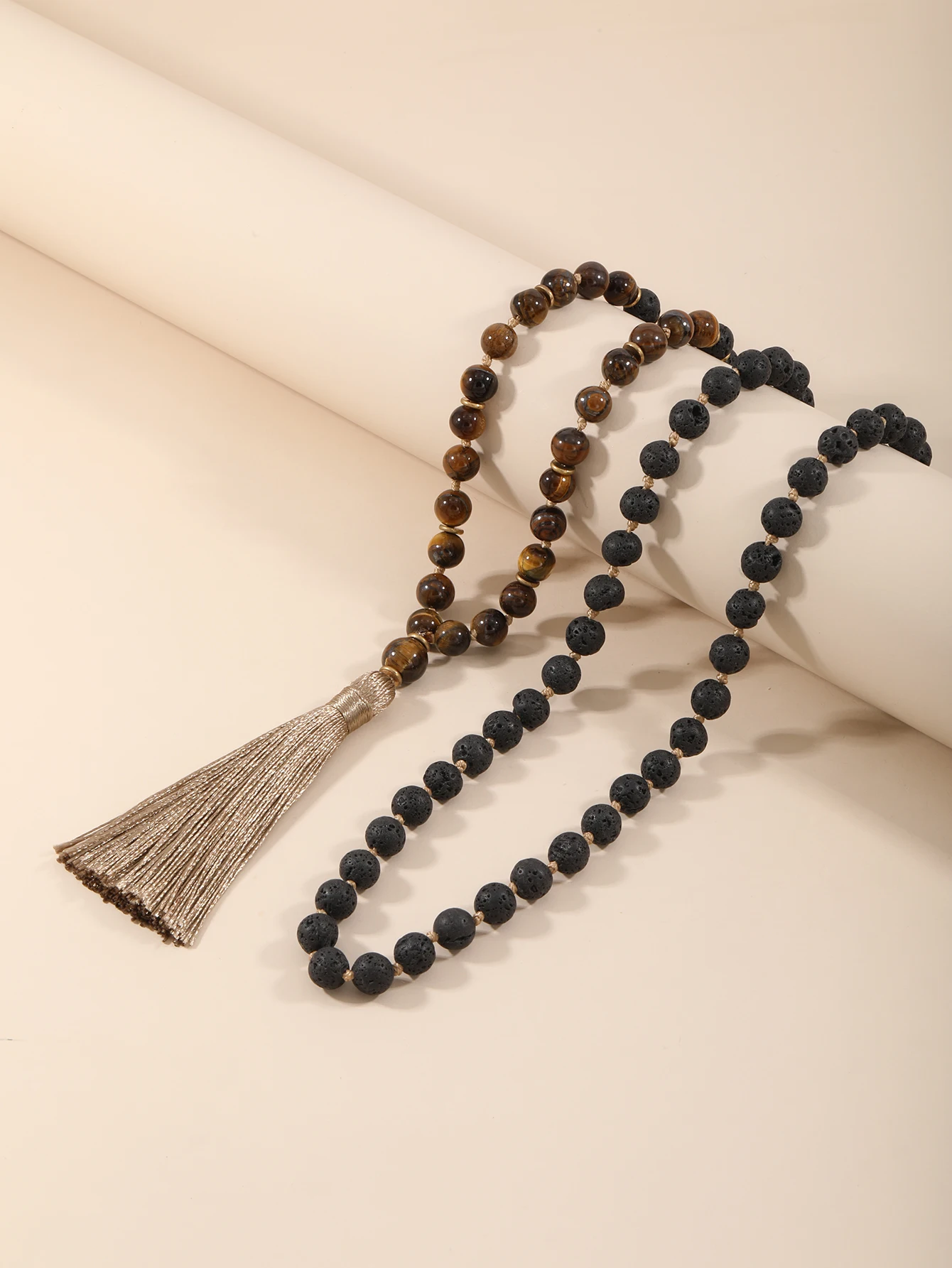 

YUOKIAA 8 мм натуральный камень белая сосна вулкан камень из бисера богемное ожерелье с кисточкой медитация искусственное благословение ювелирные изделия