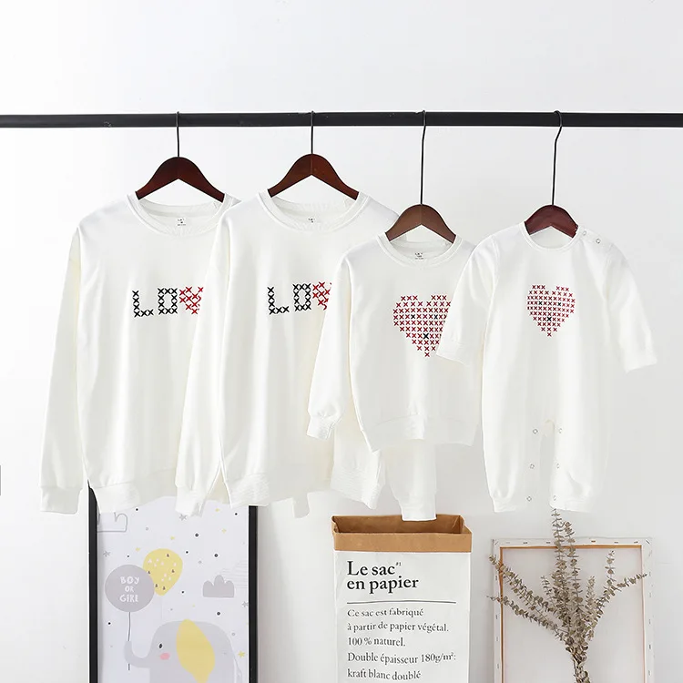 

Long Sleeve Family Matching Outfits Sweatshirts Family Look Shirts for Dad Mon Kids Clothes Mother&Children Parent-child Clothes