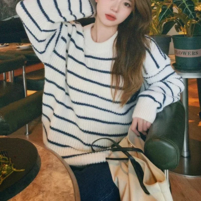 

Korean Autumn New Contrast Color Pullover Sweater Slouchy Casual Age Reducing Versatile Knit