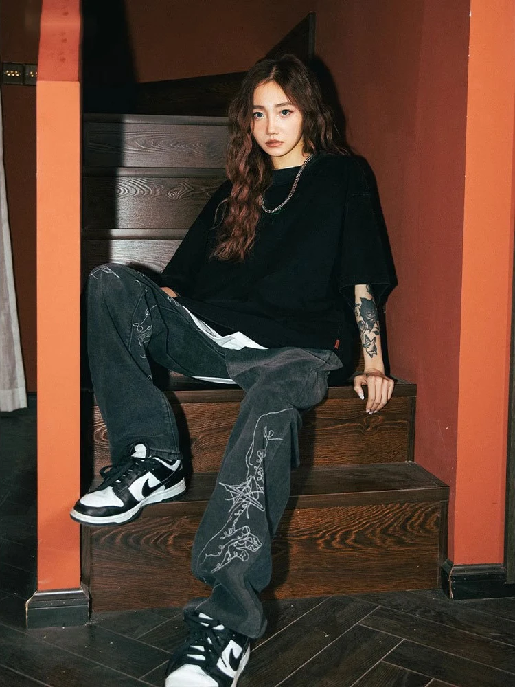 Рисунок 2 - Женские джинсы в стиле хип-хоп