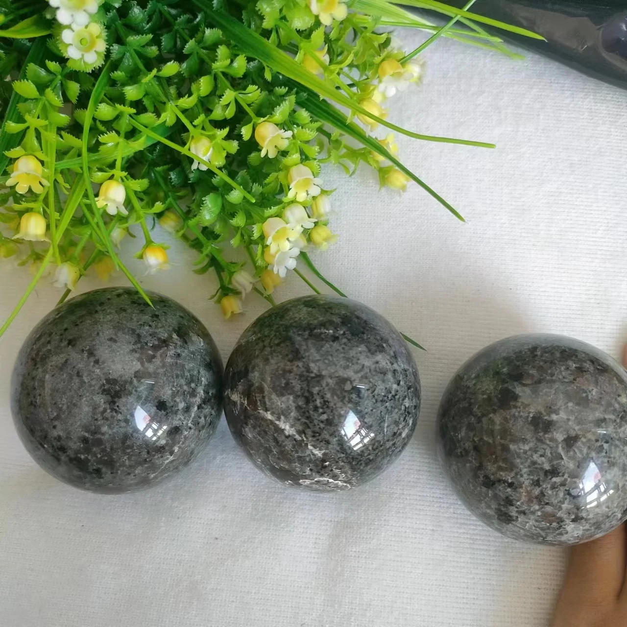 

5-7cm Crystal Orb Natural Firework Stone Quartz Sphere Gemstone Ball Reiki Healing Home Decor