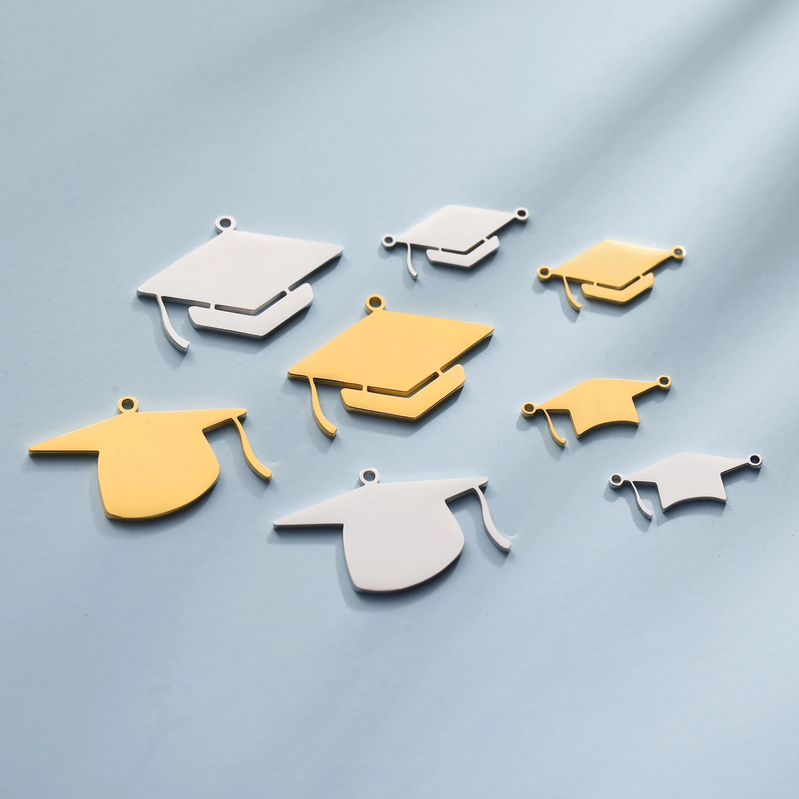 

EUEAVAN 5pcs Graduation Bachelor Cap Charms Stainless Steel Pendant for Jewelry Making University Ceremony Necklace DIY