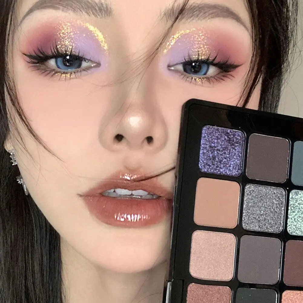 Utopia 40 Color Eyeshadow Palette With Glitter Shimmer And Matte Finishes Easy To Color Eye Makeup Palette