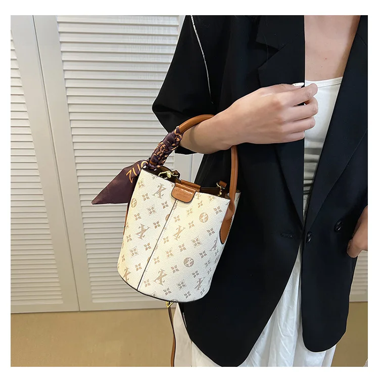 Advanced fashion bag for women 2025 - model