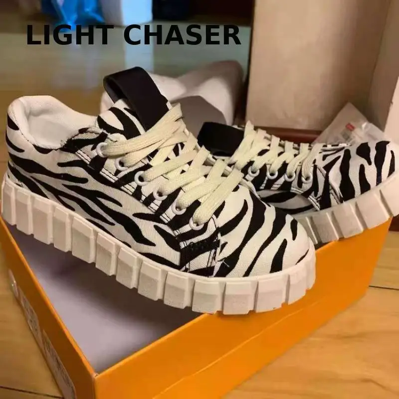 Spring Autumn New Women's Sports Shoes Platform Shoes Women's Striped Fashion Casual Shoes Comfortable Flat Shoes Large Size 43