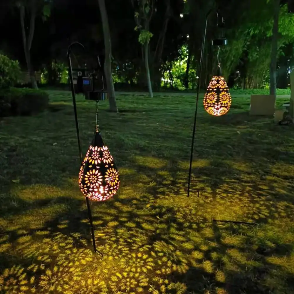 Outdoor Lantern IP44 Waterproof Light-control Hollowed-out Iron Art Solar Powered Decorative Projection Light Lamp for Yard