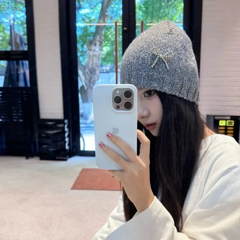 Woman Autumn Winter New Y2k Bow Headgear Silvery Sequined Knitted Hat Girls Ins Designer Fashion Party Cold Skullies Beanies 3