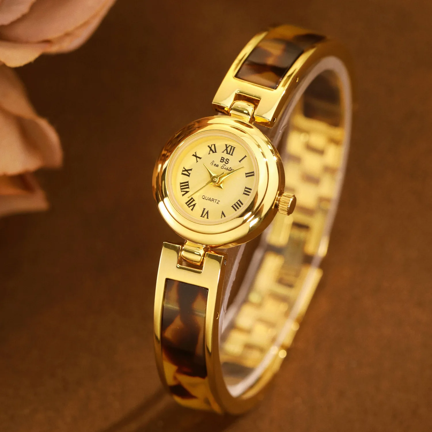 ساعة نسائية ريترو فرنسية راقية مزاجه السلحفاة العن...