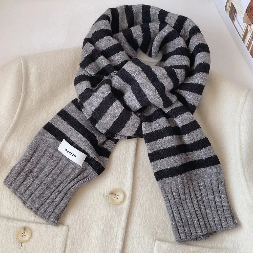 Stripe contrast color Merite Mark black Gray