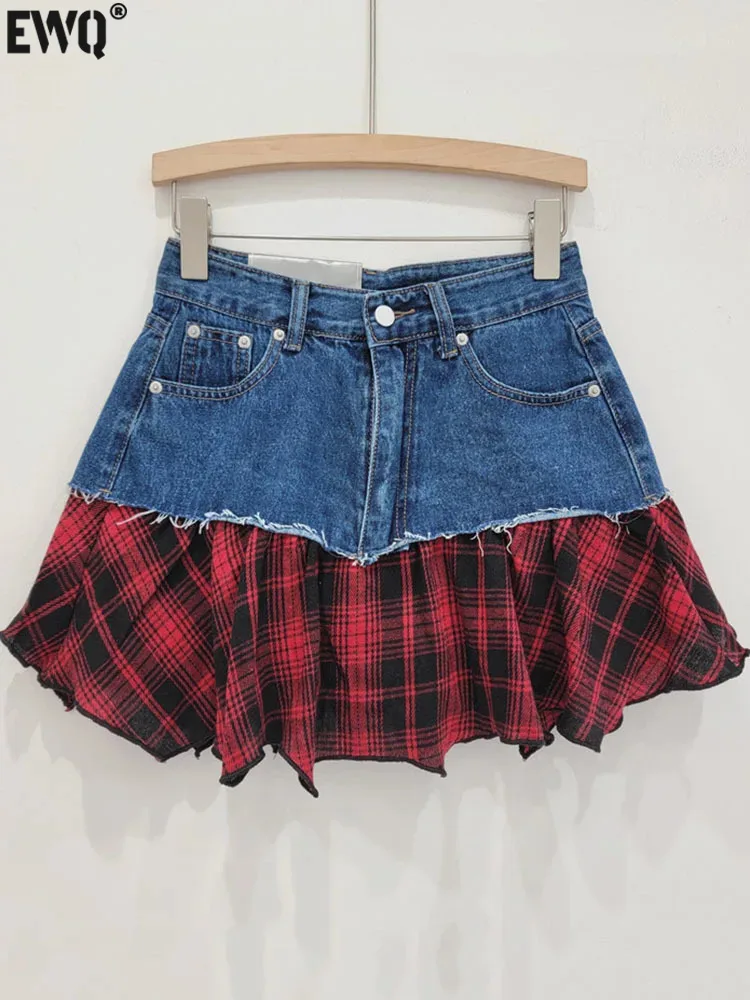 

[EWQ] Fashion Red Checkered Patchwork Denim Short Skirt Irregular A-line Half Skirts For Women 2024 New Spring Summer 16U9585