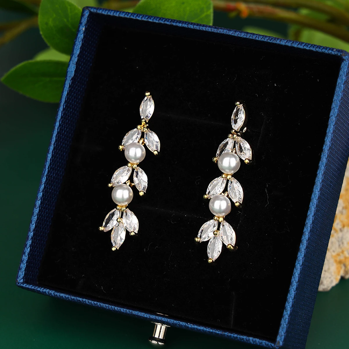 Women's Pearl Bridesmaids Cubic Zirconia Wedding Earrings Gold