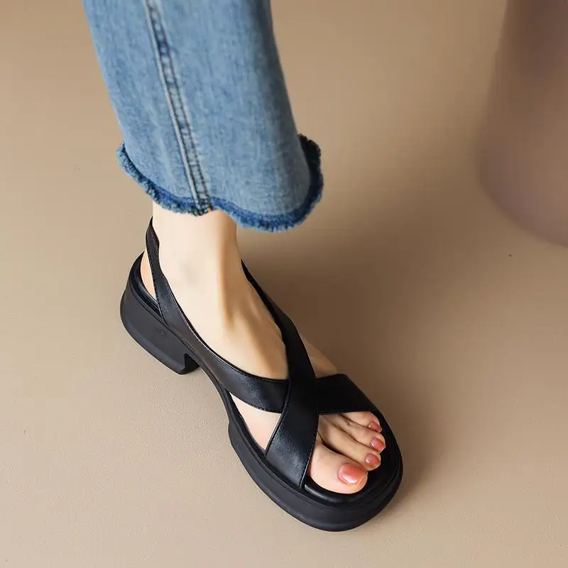 Spring 2024 new black giant soft giant comfortable muffin thick base simple fashion increase Roman sandals women