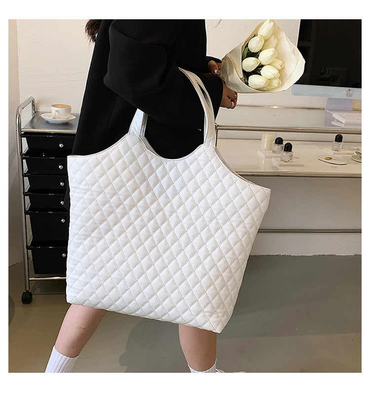 Women's Bags Luxury Designer Handbags Large Capacity Underarm Shoulder Bags Ladies Fashion Trend Shopping Bags Casual Tote Bags