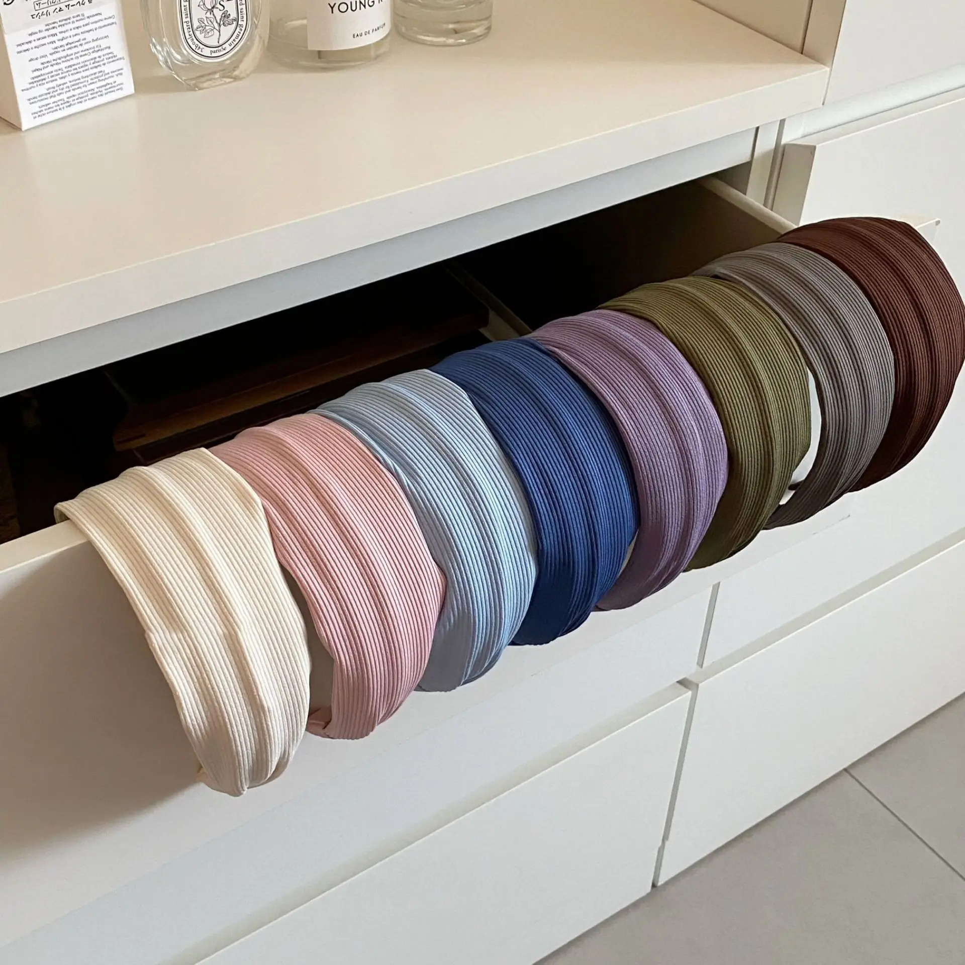 Leisure and High-end Solid Color Wide Edge Headband Ladies' Elegant Daily Versatile Headbands Fashionable Hair Accessories 2