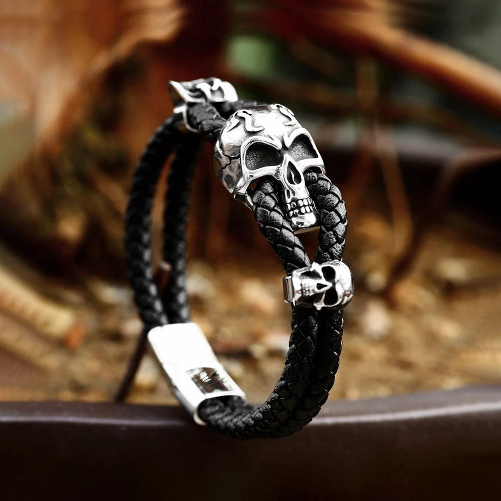 Collar Con Dije De Demonio Calavera De Acero Inoxidable