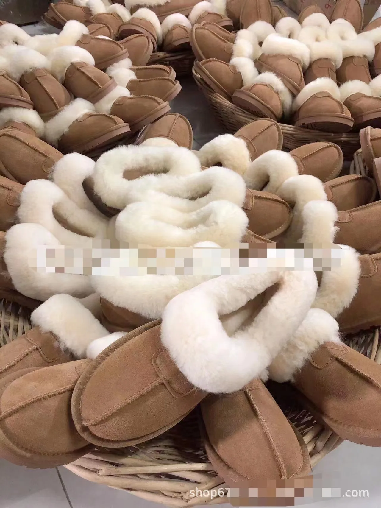 Winter casual snow boots Short tube wool snow boots Women's cowhide all inclusive slippers Lazy shoes