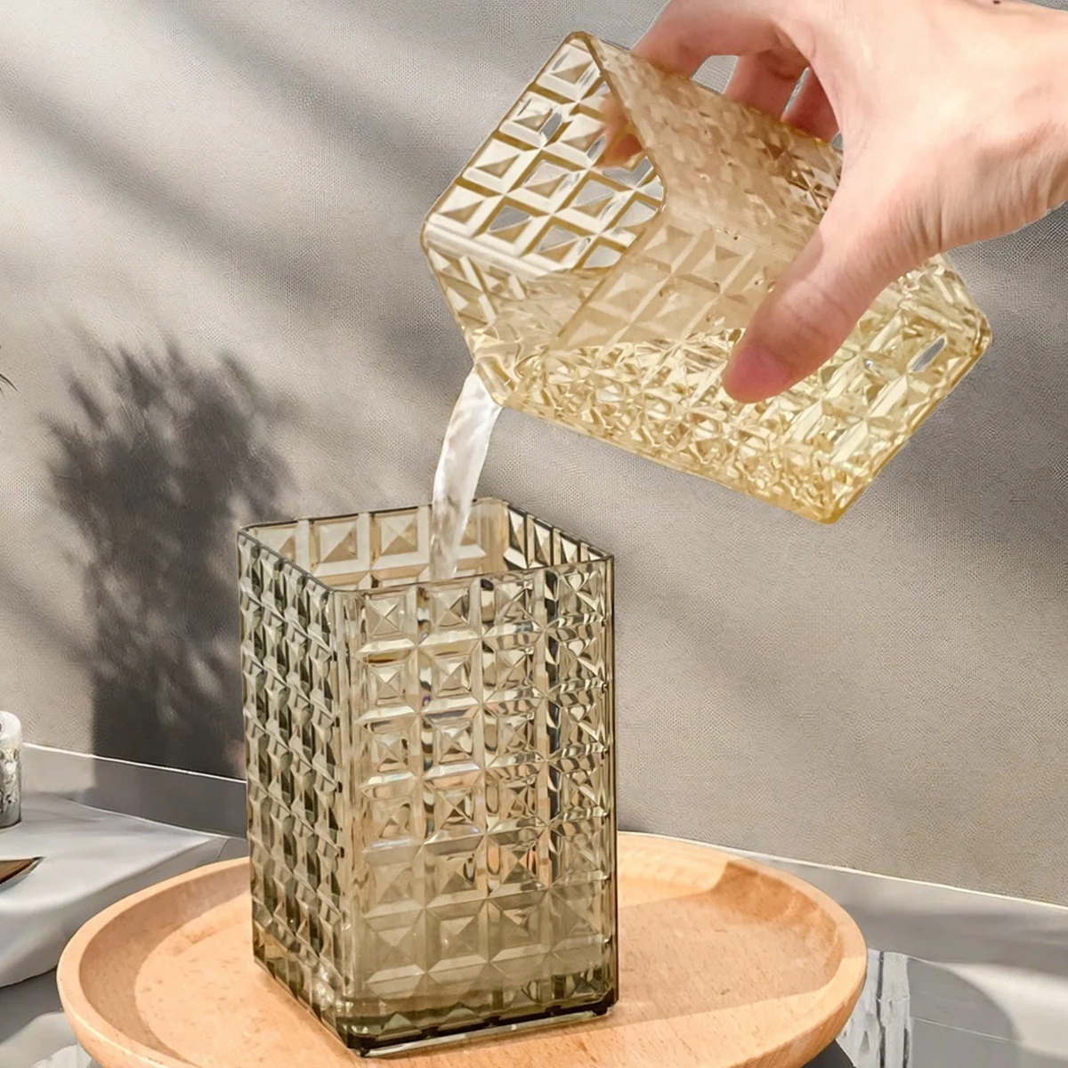 Transparent Plastic Mouthwash Cup Reusable Toothbrush Holder_voghion.com
