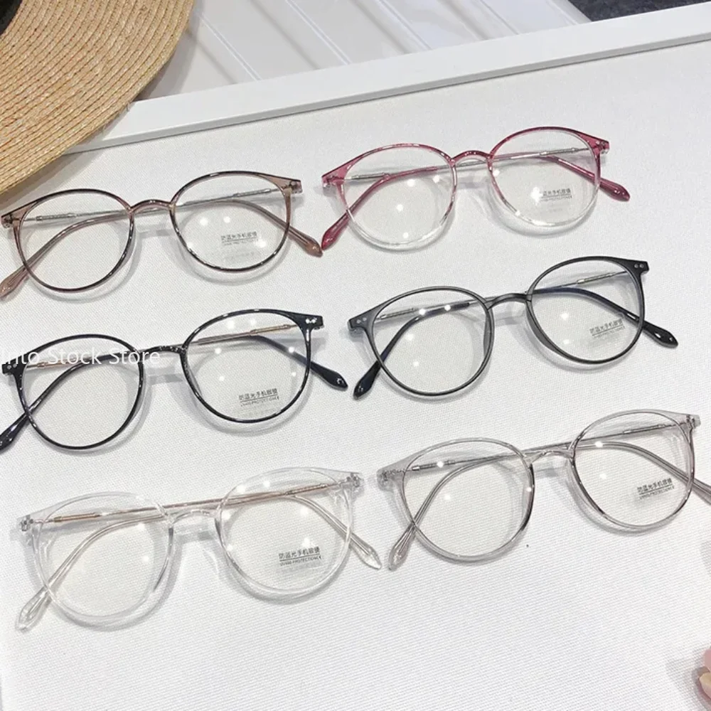 New TR90 Myopia Frames for Men and Women Retro Oval Spring Leg