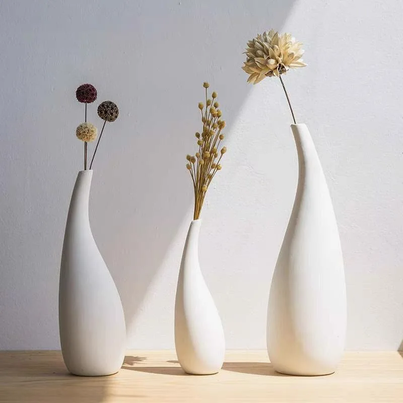 V074 Vaso per fiori secchi in porcellana bianca minimalista divertente, centrotavola per matrimoni, vaso da tavolo in ceramica, vaso di lusso dorato - Cina Vaso di lusso e vaso fiore prezzo