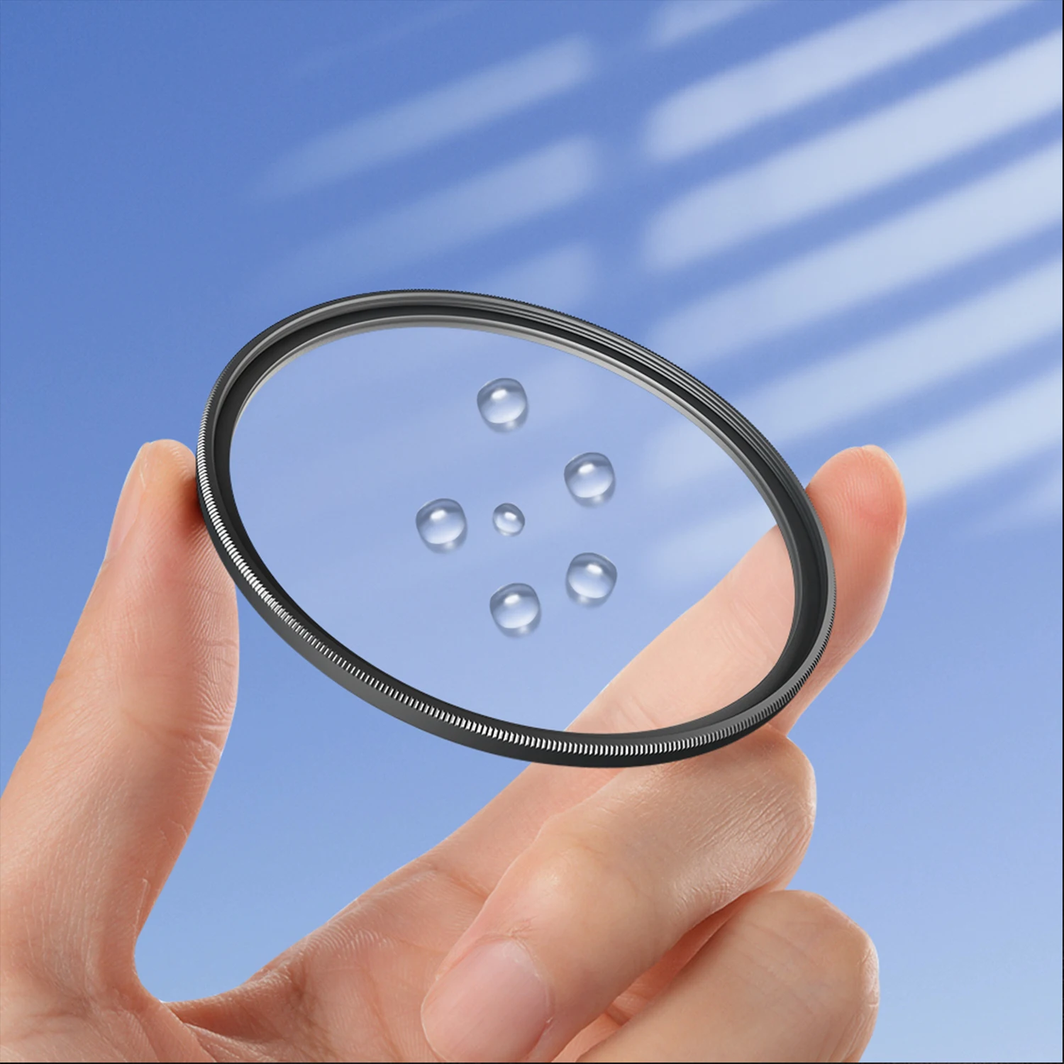 Filtre UV MC 52-67mm monté sur objectif d'appareil photo noir, offrant protection et clarté optique.