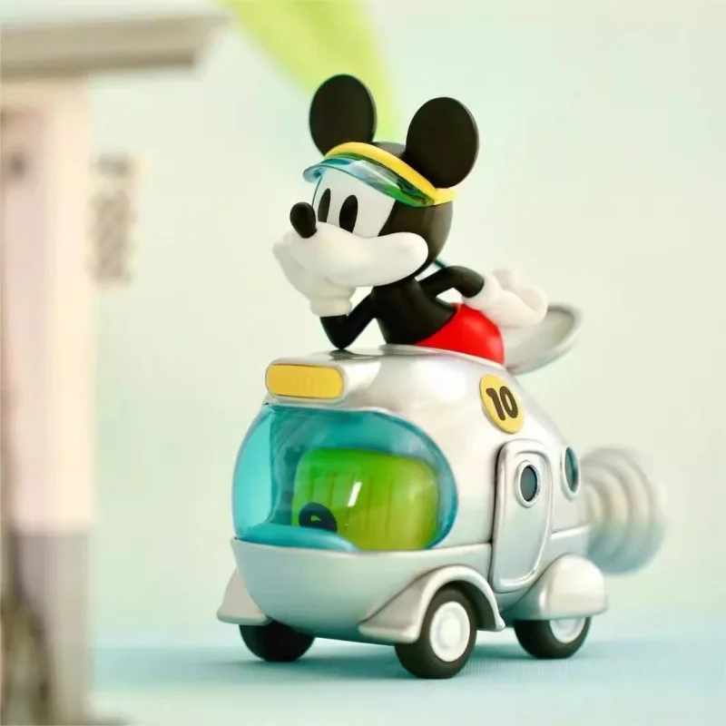 Caja sorpresa aleatoria con figuras originales de Mickey Mouse de Disney, serie Instant Departure, colección para el hogar, adornos, juguetes creativos