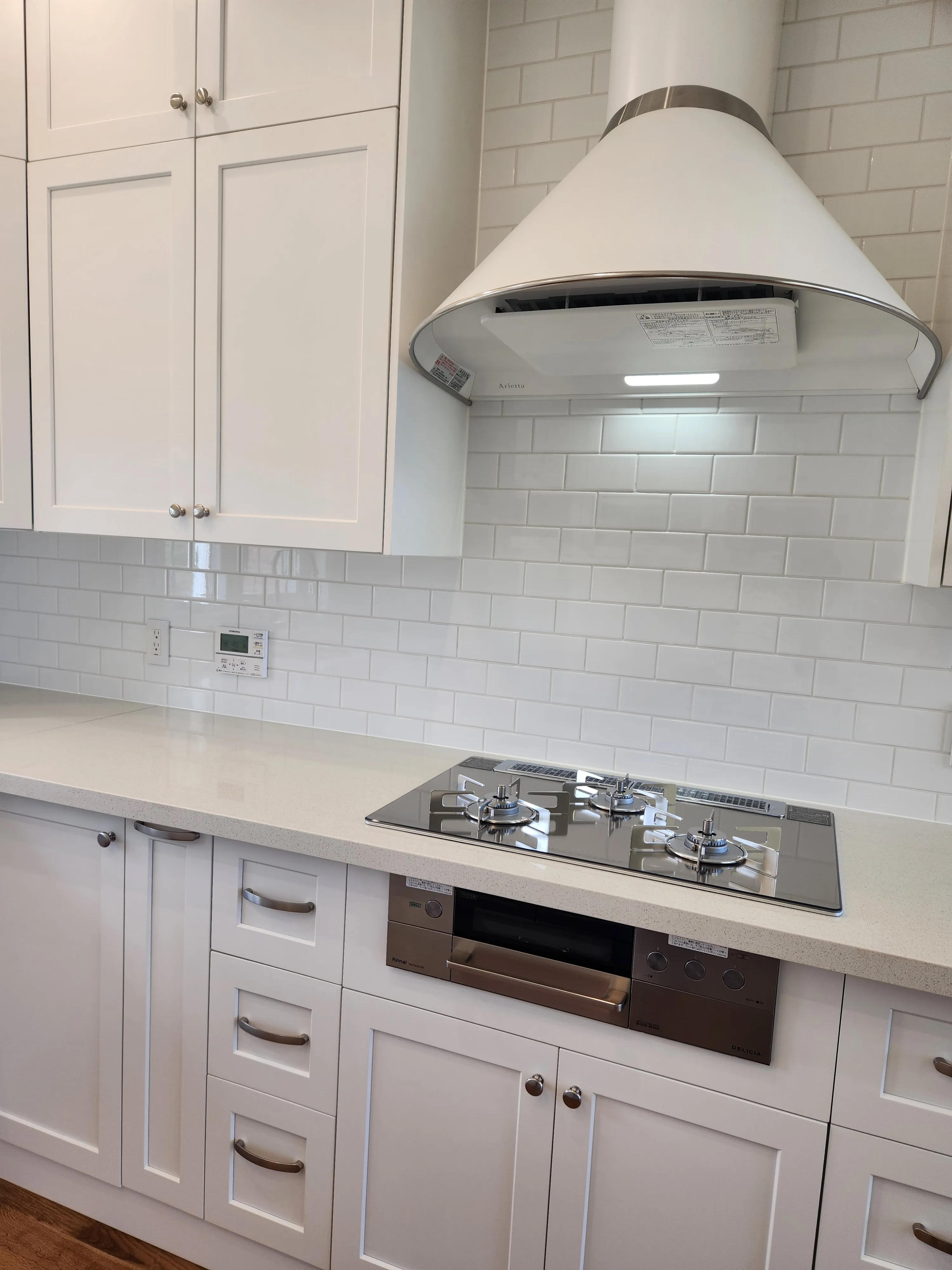 High Quality Solid Wood Style Shaker Doors Kitchen Cabinets 6