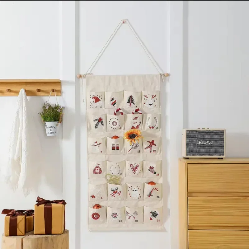 24 Pockets Christmas Ornaments Calendar New Design Hanging Tree Printed Canvas Advent Calendar for Kids Grifts Home Wall Calenda